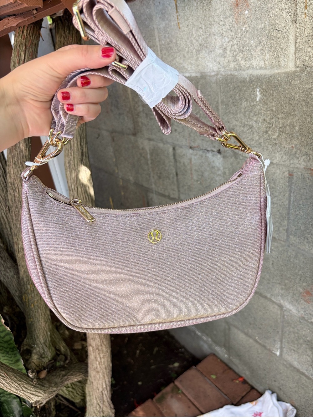 Lululemon The City Essentials Sparkle Crescent Shoulder Bag in Rose NWTS - Picture 5 of 9